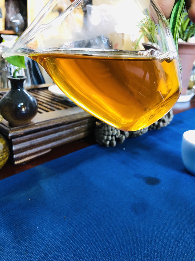 云南滇红  凤庆滇红茶  小金芽 红茶  茶叶 茶 茶礼 厂家直销 包邮