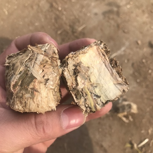 秸秆类饲料 玉米秸秆压块草球包过夏无膜无杂草黄两次过筛除土