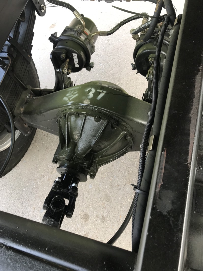农化服务车 能爬山能越野，强载重