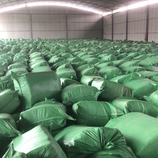 黔西市玉米秸秆  贵州毕节供应微贮草料，色泽金黄、适口性好、添加益生菌发酵营养