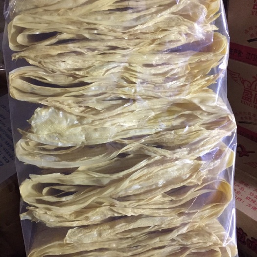 清远腐竹  黄豆，天然植物提取精华成分，没有任何添加剂和防腐剂，