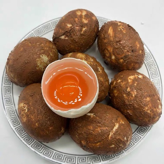 丰县 咸鸭蛋，生咸泥腌蛋，红心，口感好，日产1万斤
