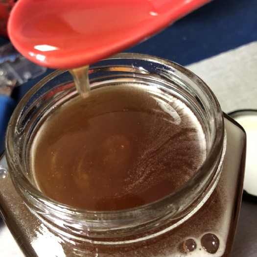 昆明野蜂蜜  云南普洱镇沅土蜂蜜过滤好的百花蜜口感香甜