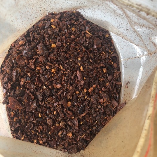 正定县 辣椒油渣，蛋白12，脂肪25