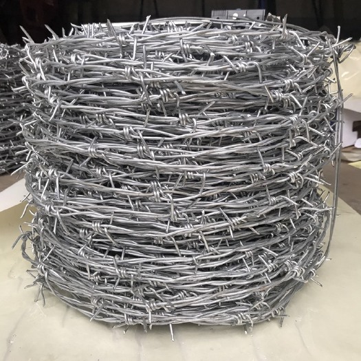 安平县刺绳刀片刺条铁蒺藜热镀锌刺网防盗围栏网圈地围栏刺丝网钢丝刺绳