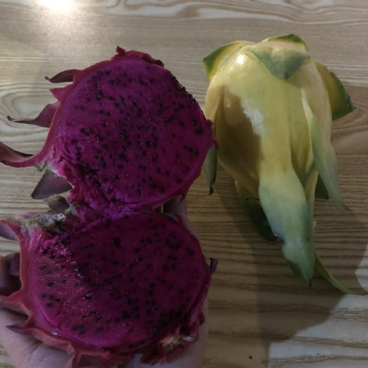 景洪市火龙果红心火龙果黄皮火龙果
