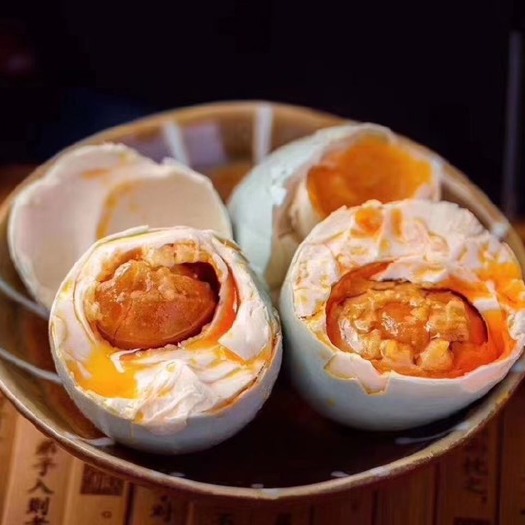 乳山市咸鸭蛋  乳山本地流油冒沙海鸭蛋
