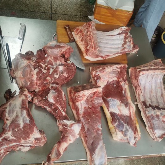 灵川县土猪肉，藏香猪肉，放养高山，瘦肉率高