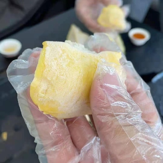 凭祥市猫山王榴莲，20斤净重，果型方正，大小均匀，有需要的抓紧联系
