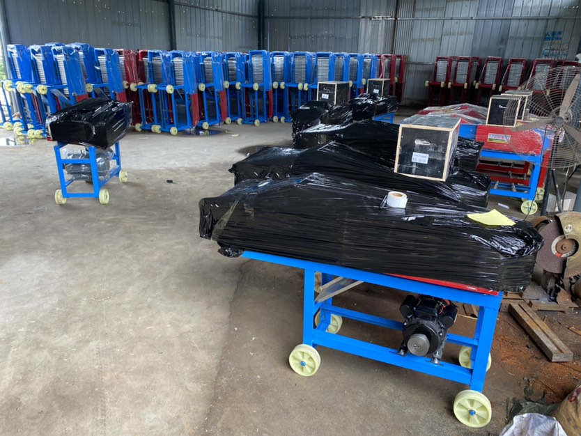 铡草机  铡草揉丝一体机，干湿两用，长短可调！