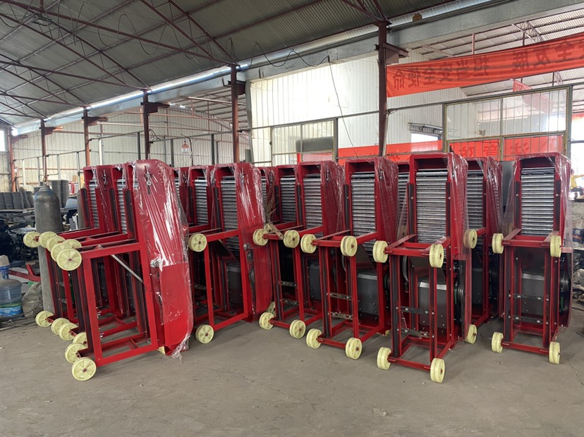 铡草机  铡草揉丝一体机，干湿两用，长短可调！