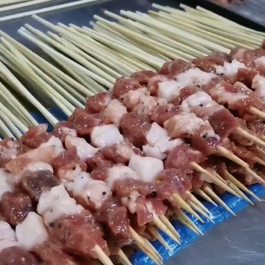 郑州20克黑椒牛肉大串一元大串纯牛肉串