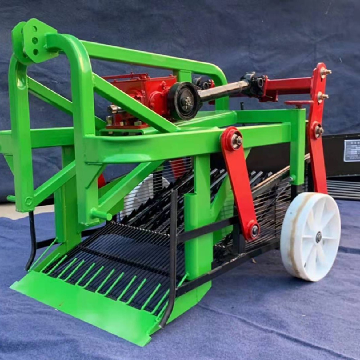 [收获机批发]花生收获机振动筛式收花生机器价格600元/台 - 惠农网