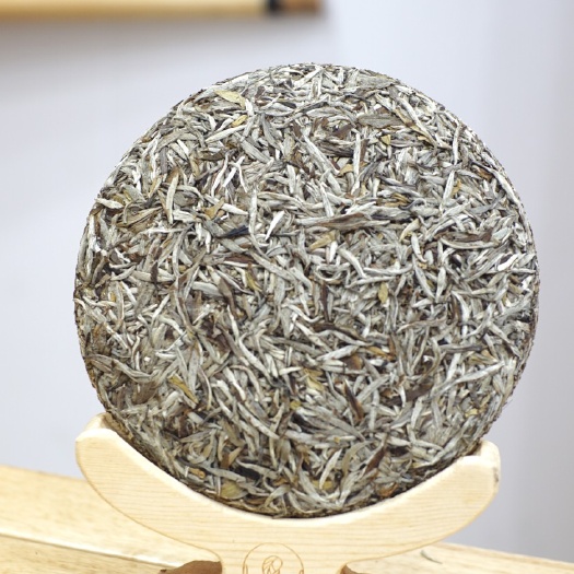 济南白毫银针 2018年白豪银针茶饼300g福鼎白茶正品原料原产地厂家批发