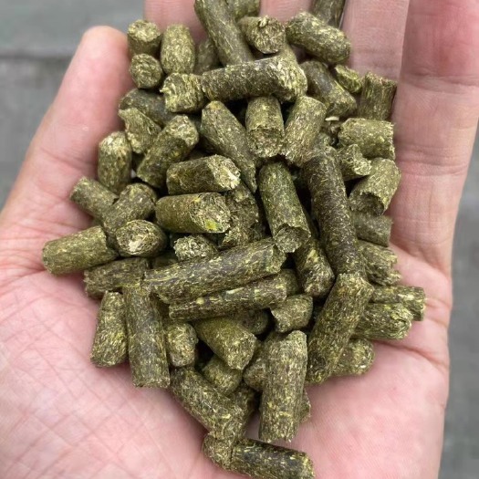 无棣县禾谷饲料 头茬紫花苜蓿草颗粒颜色鲜绿口感酥脆牛羊马兔子饲料鸽子饲料