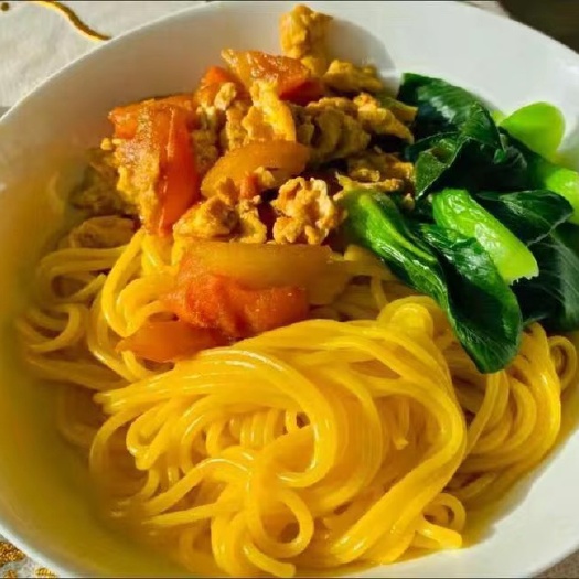 卢龙县纯玉米面条干条钢丝面批发零售麻辣烫花甲粉餐厅使用