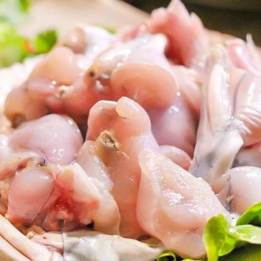  牛蛙肉现杀牛蛙肉