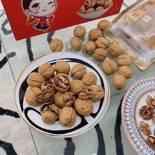 义乌市 纸皮核桃南疆185草本秘料浸泡+低温烤制，吃起来甘、爽、香、