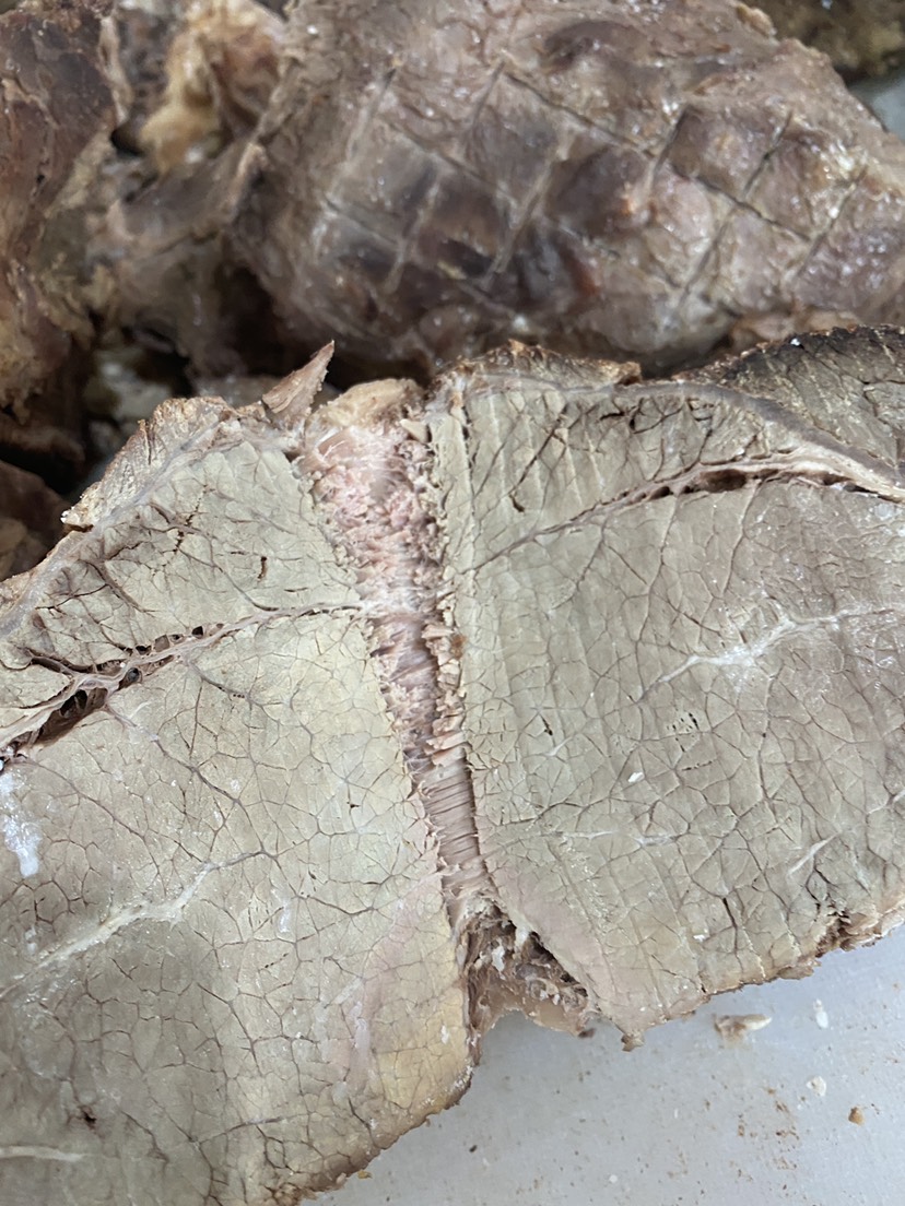 牛肉类 八分熟清水牛肉，块型大，精修去油，质量精品