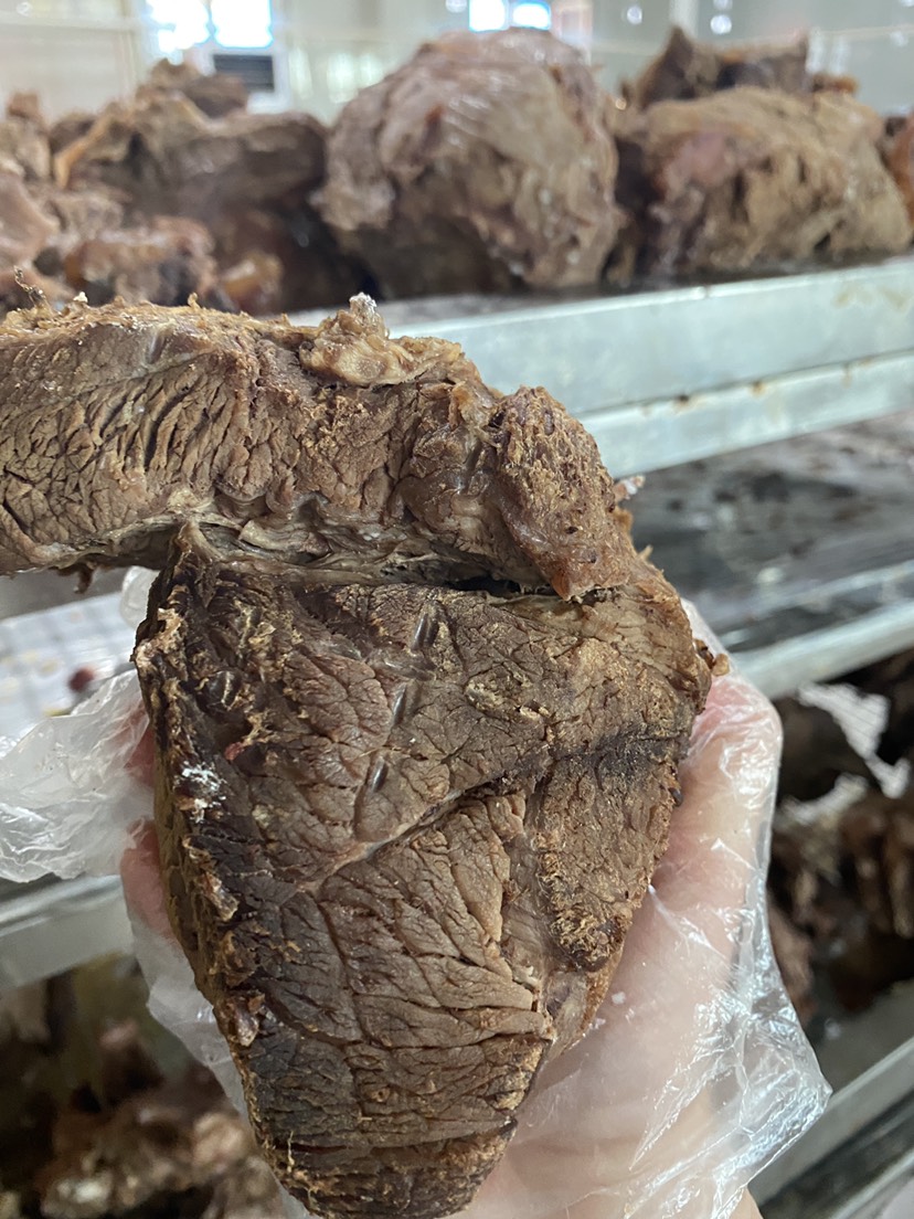 牛肉类 八分熟清水牛肉，块型大，精修去油，质量精品