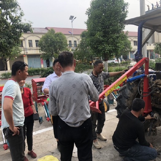 确山县复合肥 控释肥 车载上肥吊机