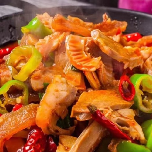 潜江市伟锅子 牛杂火锅 家乡味道醇香四溢 古法汁香入味