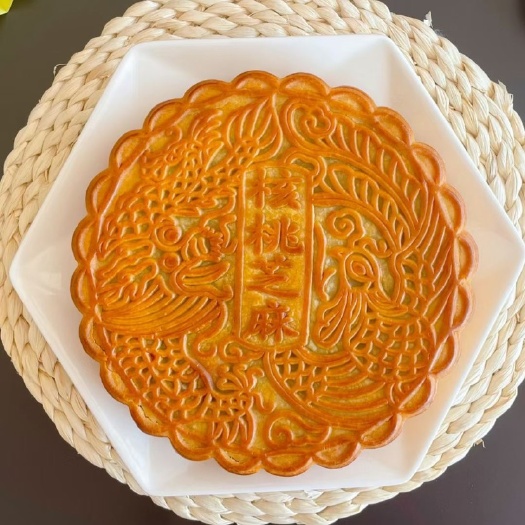浦北县浦北县张黄镇金盛弘月饼
