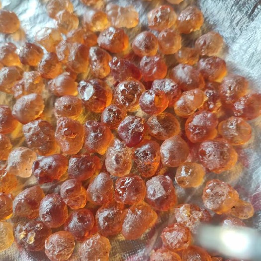 随州桃胶。黄胶，红黄胶。颗粒胶