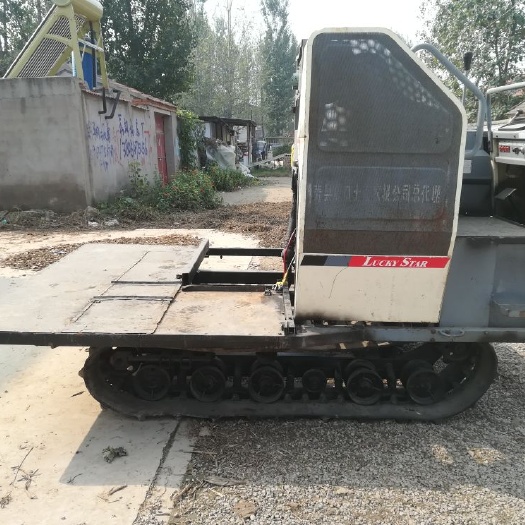 履带运输车 